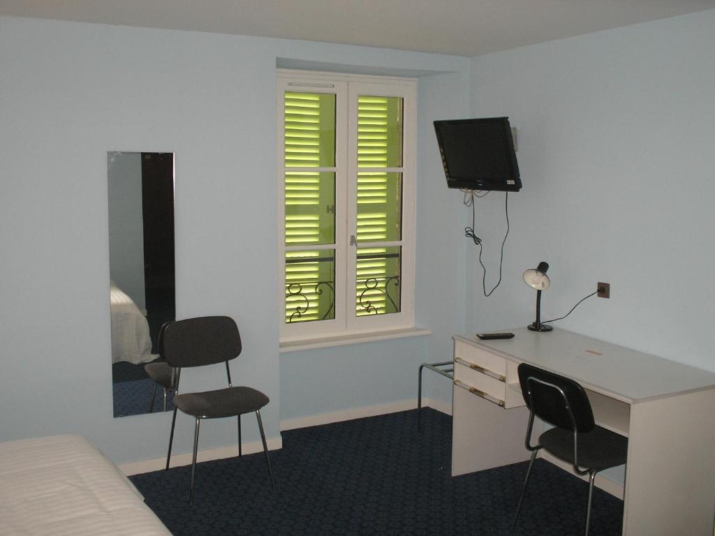 Le Central By Santat ! Bellac Room photo